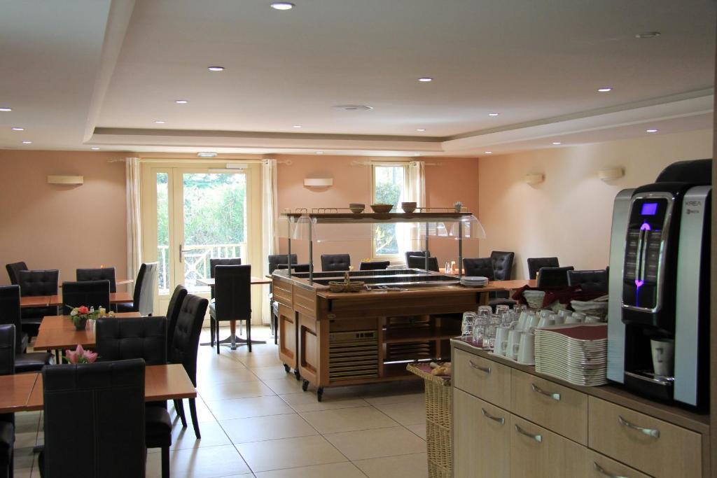 Logis Lhôtel Restaurant Antony Verrières Le Buisson Massy  Esterno foto
