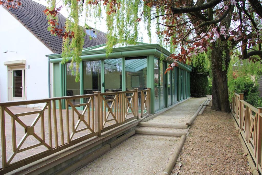 Logis Lhôtel Restaurant Antony Verrières Le Buisson Massy  Esterno foto